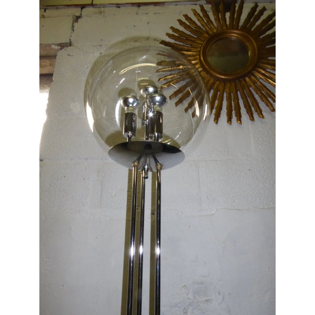 Mid-Century Modern Glass & Chrome Globe Floor Lamp For Sale - Image 3 of 7