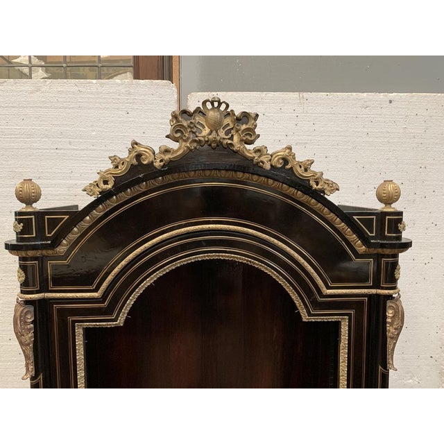 Napoleon III Display Case in Black Wood and Gilded Chiseled Bronze For Sale - Image 13 of 16