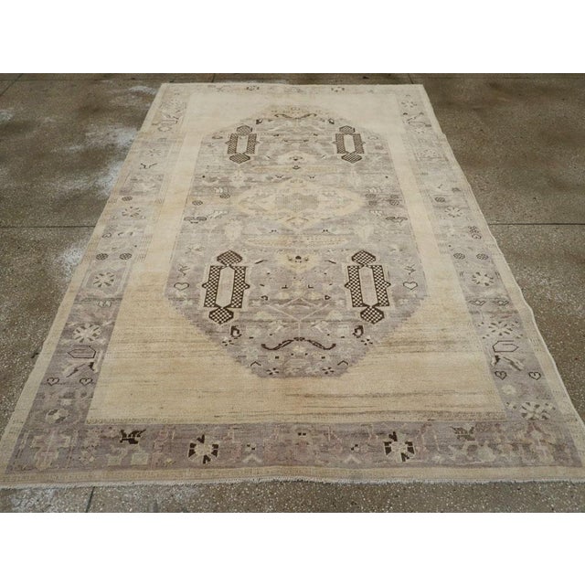Galerie Shabab Collection Mid-20th Century Turkish Anatolian Accent Rug For Sale - Image 4 of 10