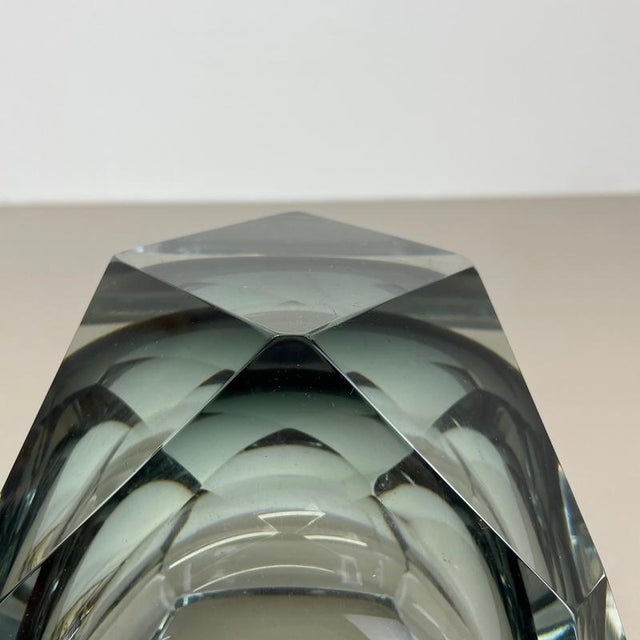 Faceted Murano Glass Diamond Sommerso Bowl, Italy, 1970s For Sale - Image 17 of 18