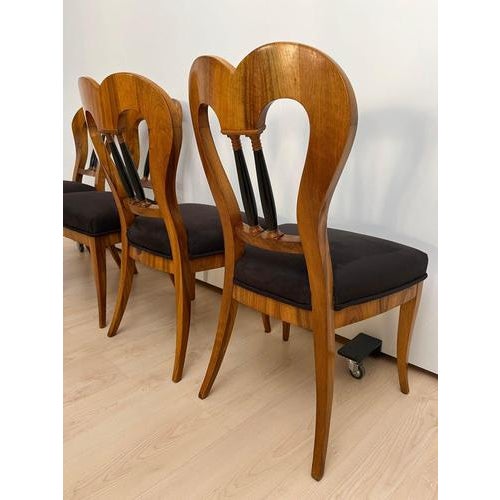 German Biedermeier Chairs in Walnut, 1825, Set of 4 For Sale - Image 9 of 18