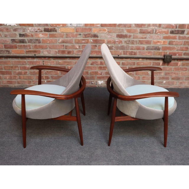 1960s Pair of Vintage Italian Slipper Chairs in Walnut and Mohair by Fratelli Marelli For Sale - Image 5 of 12