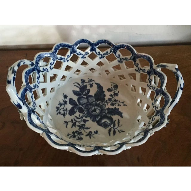 18th Century English George III Worcester Porcelain Oval Basket For Sale - Image 9 of 11