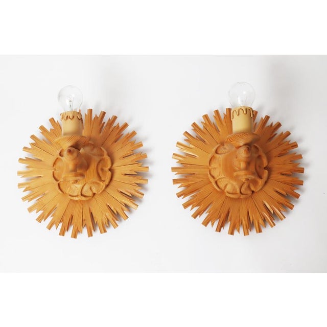 1980s Hand-Crafted Pine Wood Starburst Sun Wall Lamps, Italy, 1980s, Set of 2 For Sale - Image 5 of 18