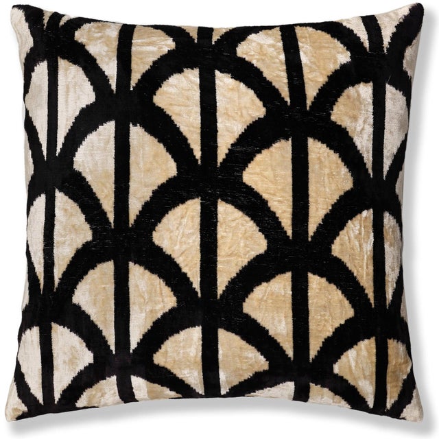 "Introduce warmth and artisanal sophistication to your living space with this exquisite 20x20 inch decorative pillow....