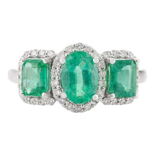 Natural Three Stone Emerald Halo Diamond Wedding Ring Size 7 in 14k White Gold For Sale