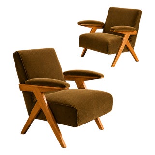 José Zanine Caldas Pair of Brazilian Modern Armchairs in Pau Marfim & Olive Mohair, Brazil, 1950s For Sale