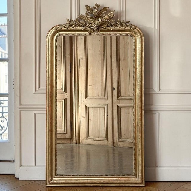 French 19th Century French Louis XVI Giltwood Mirror With Lovebirds For Sale - Image 3 of 17