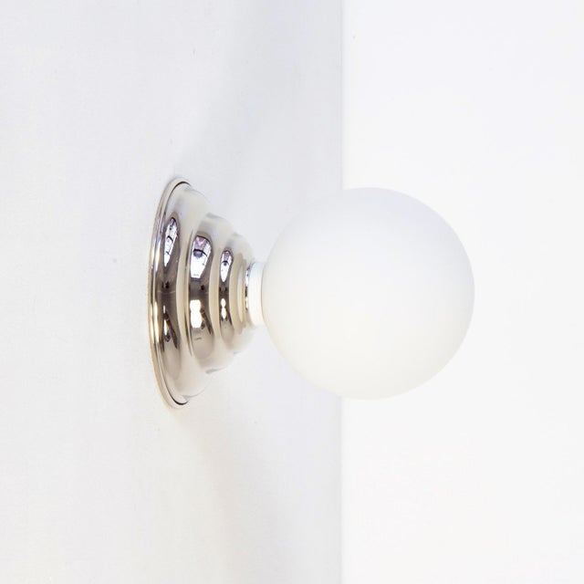 Hive Sconce, Polished Nickel, 5in Glass Glove, Modern, Silver by Research.Lighting For Sale In New York - Image 6 of 10