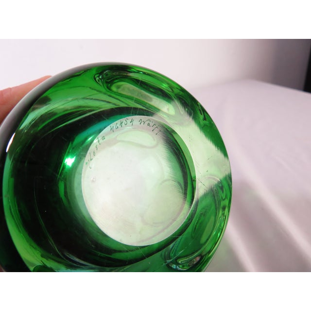Mid Century Kosta Boda Signed Goran Warff Art Glass Green Pinched Bubble Vase For Sale - Image 18 of 18