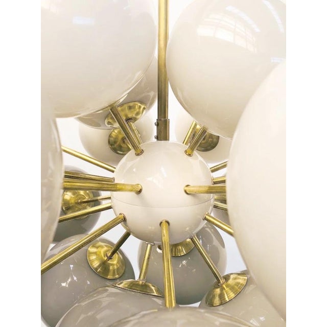 21st Century Ovale Pebble Murano Sputnik Chandelier by Fabio LTD For Sale - Image 6 of 7