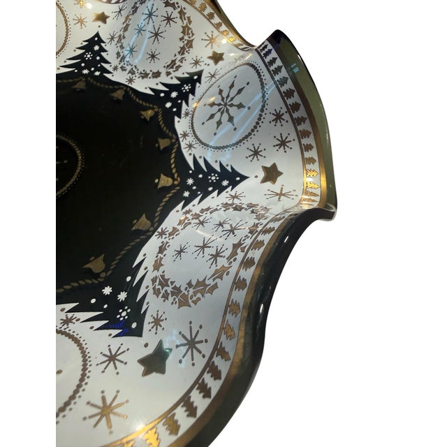 Traditional Vintage Scalloped Christmas Glass Serving Bowl With Gold Holiday Motif For Sale - Image 3 of 5