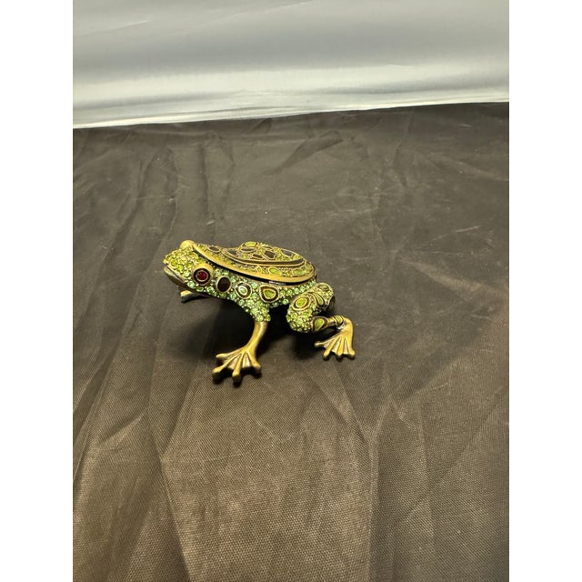 Vintage Two's Company Crystal Enamel Pewter 3” Frog Trinket Box Green Red Eyes For Sale In New York - Image 6 of 11