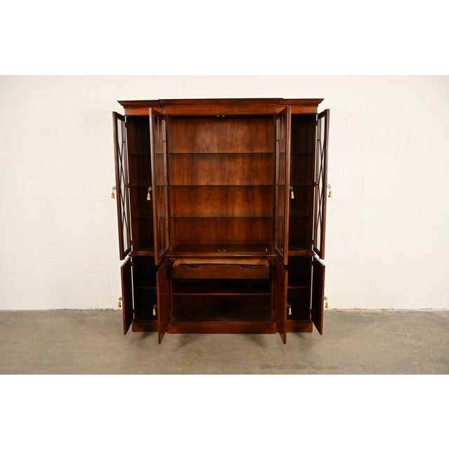 Late 20th Century Baker Furniture Historic Charleston Georgian Inlaid Mahogany Breakfront Bookcase Cabinet For Sale - Image 5 of 17