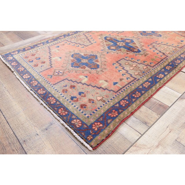 1970s Vintage Persian Viss Accent Rug- 3′2″ × 5′1″ For Sale In Dallas - Image 6 of 9