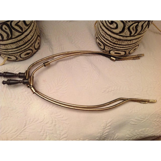 Beige 1960s Bitossi Raymor Cylindrical Exotic Amoeba & Tribal Lamps - Set of 2 For Sale - Image 8 of 13