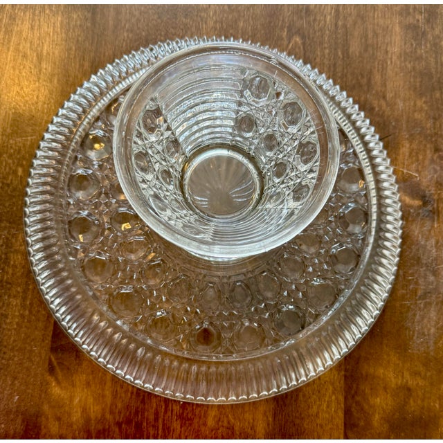 Add a touch of vintage charm to any occasion with this elegant pedestal designed cake stand. This stand is ideal for...
