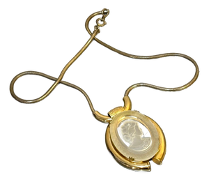 Gold Tone/Lucite Cameo Pendant Necklace