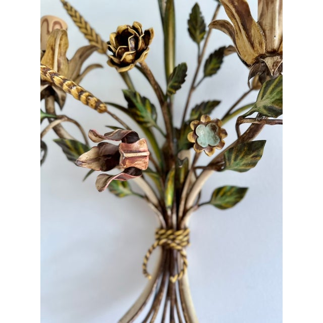 Italian Hand-Painted Tole Floral Bouquet Wall Sconce, 1940s For Sale - Image 11 of 18