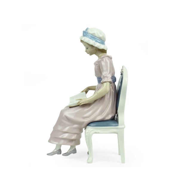 Ceramic 1979 Handmade a Good Book School Student Lladró Porcelain Figurine Spain For Sale - Image 7 of 10