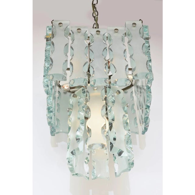 Mid-Century Modern 1950s Italian Mid-Century Murano Etched Glass Pendant Chandelier For Sale - Image 3 of 11