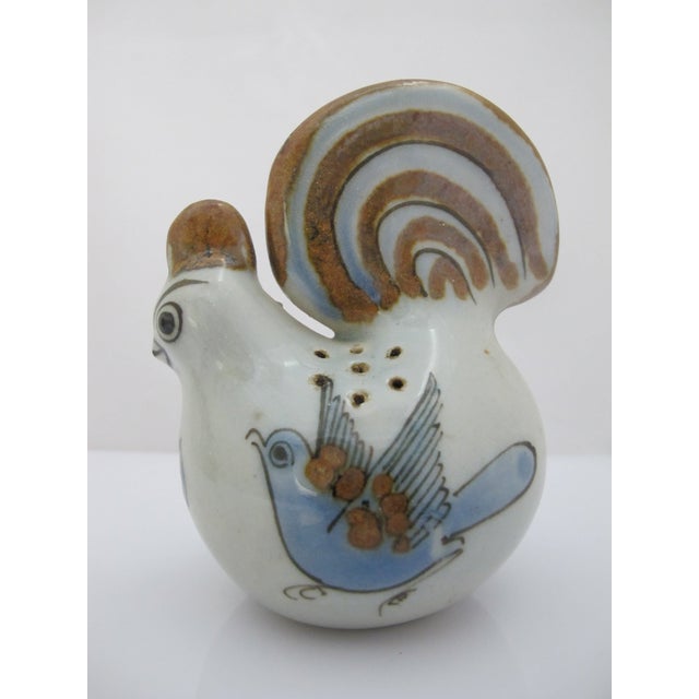 1960s Ken Edwards El Palomar Chicken Tonala Mexican Farmhouse Salt & Pepper Shakers - a Pair For Sale - Image 9 of 10