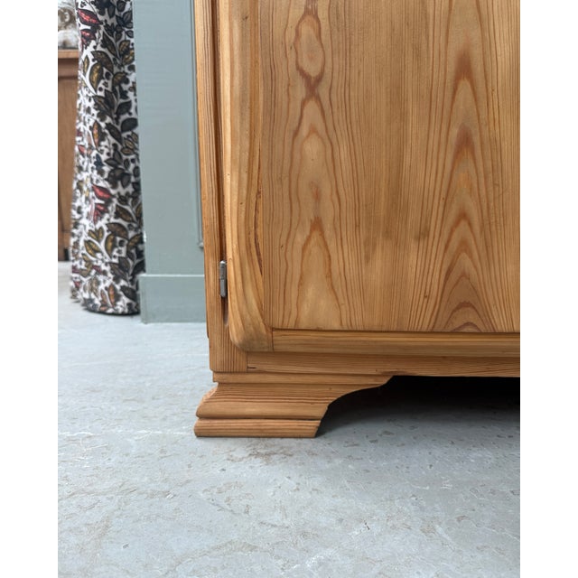 Art Deco Sideboard in Pitch Pine, 1940s For Sale - Image 10 of 13
