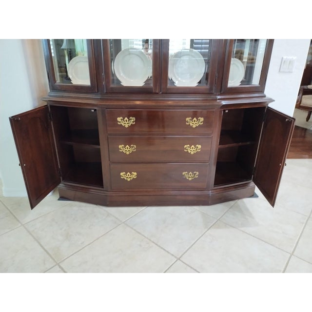 Ethan Allen 1980s Ethan Allen Georgian Court China Cabinet For Sale - Image 4 of 8