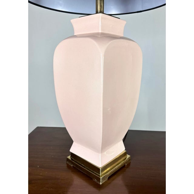 1980s Vintage 1980’s Deco Moderne Ceramic and Brass Ginger Jar Urn Lamps in Light Coral by Sunset Lamp Corp For Sale - Image 5 of 13