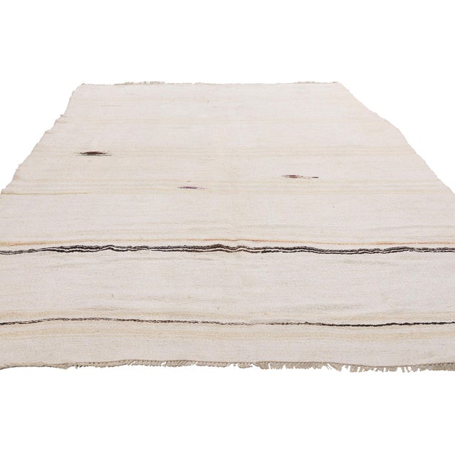 Vintage Turkish Kilim Area Rug - 05'09 X 09'11 For Sale - Image 4 of 9