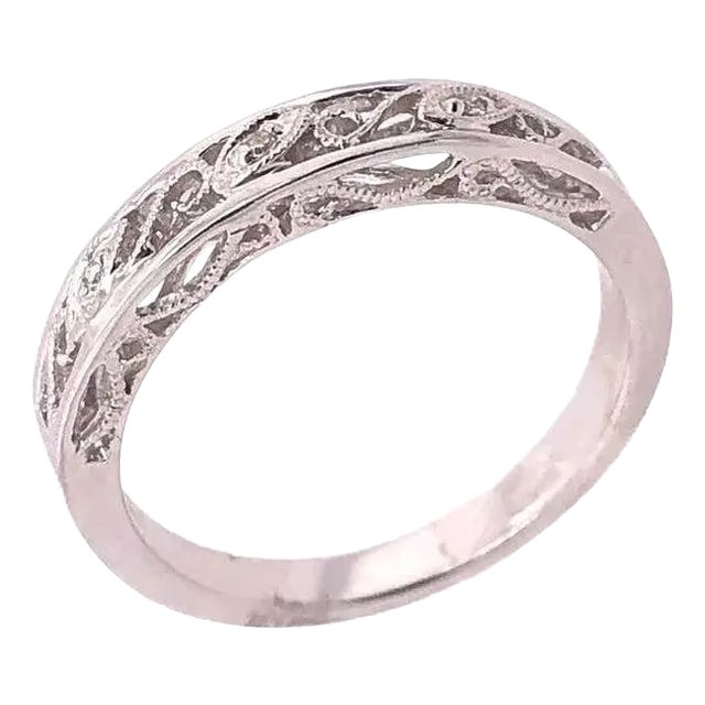 14 Karat White Gold Diamond Wedding Band Anniversary Filigree Ring, Size 6 For Sale