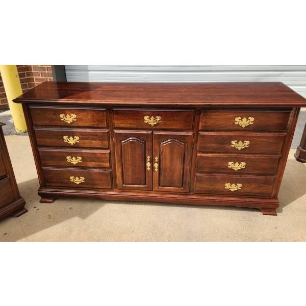 Kincaid Complete King Bedroom Set For Sale - Image 4 of 8
