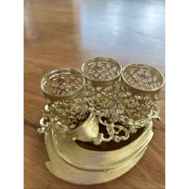 Hollywood Regency 1960s Sam Fink Gold Filigree 3 Lipstick Holder Vanity Decor Hollywood Regency For Sale - Image 3 of 7