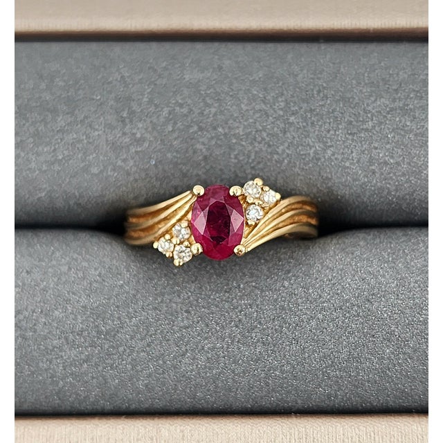 Late 20th Century 1.04 Ct Red Ruby & Diamond Ring Size 5.75 For Sale In Chicago - Image 6 of 10