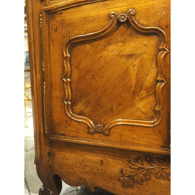 Circa 1800 Carved Oak Buffet From the Area of Mont St. Michel, France For Sale - Image 10 of 18