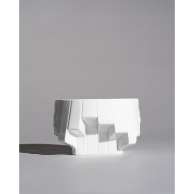 Contemporary Sculptural Porcelain Bowl by Zaha Hadid for Rosenthal, Germany, 2000s For Sale - Image 3 of 10
