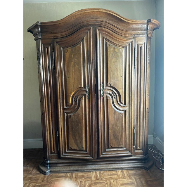 Large Alsatian Louis XV Style Wardrobe in Walnut, 18th Century For Sale - Image 12 of 18