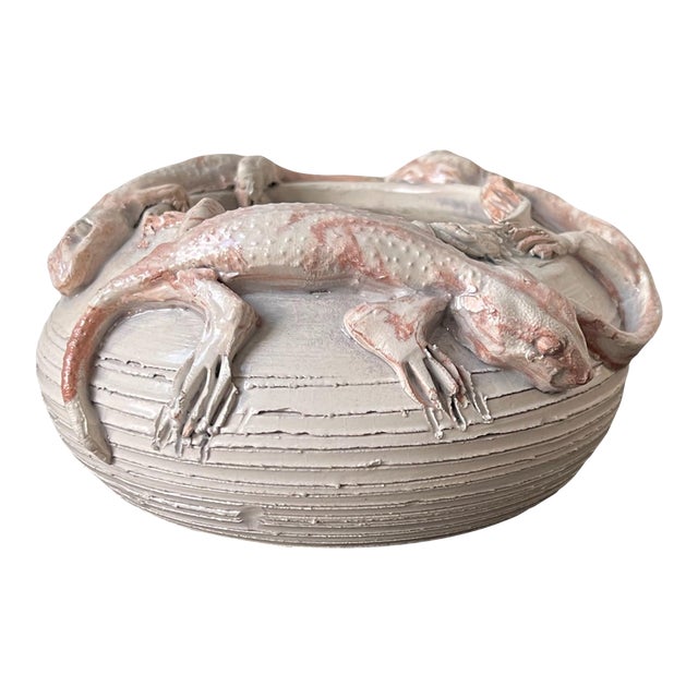 Mid 20th Century Artisan Sculpted Ceramic Pottery Lizard Motif Bowl, Signed For Sale
