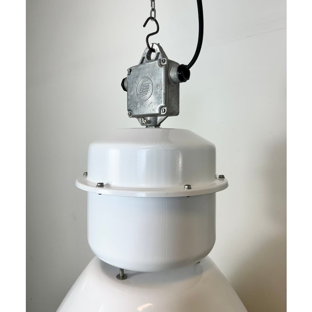 Metal Large Industrial Factory Lamp in White Enamel from Elektrosvit, 1990s For Sale - Image 7 of 17