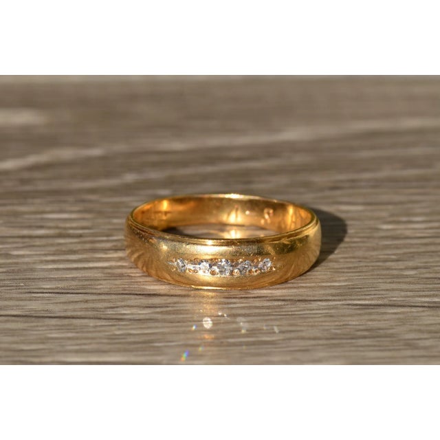 1980s The Runestad: Men's Vintage Engraved Yellow Gold and Diamond Wedding Band For Sale - Image 5 of 7