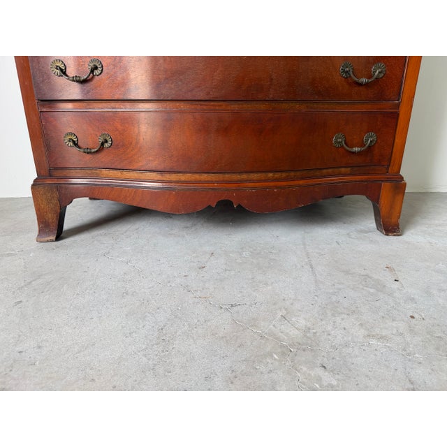 Brown Vintage Georgian Style Mahogany Serpentine Chest of Drawers With Writing Brush Slide For Sale - Image 8 of 12