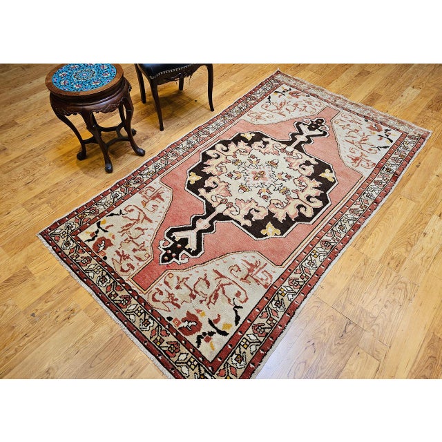 Brown Vintage Turkish Oushak Area Rug, Handwoven Wool, 1920s Cream & Pink, 5' x 8' For Sale - Image 8 of 17
