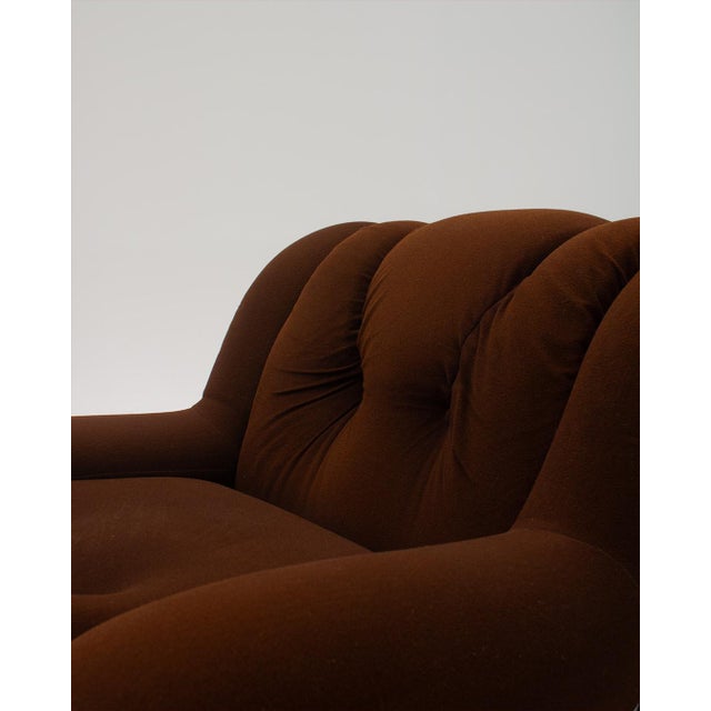 Mid-Century Italian Armchair in the style of Velázquez, 1970s For Sale - Image 4 of 8