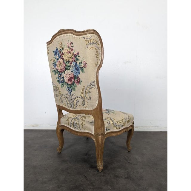 Louis XV Style Longue Chair in Wood with Floral Tapestry For Sale - Image 3 of 9