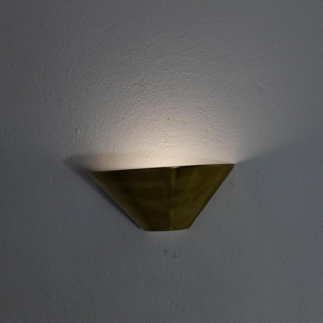 Gold Fan-Shaped Wall Lamp in Brass and Metal, 1990s For Sale - Image 8 of 9
