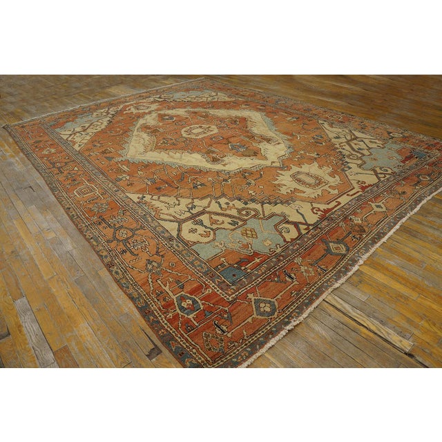 Beautiful Ivory Background With Distinctive Red Medallion Design Antique Persian Serapi Rug For Sale In New York - Image 6 of 12