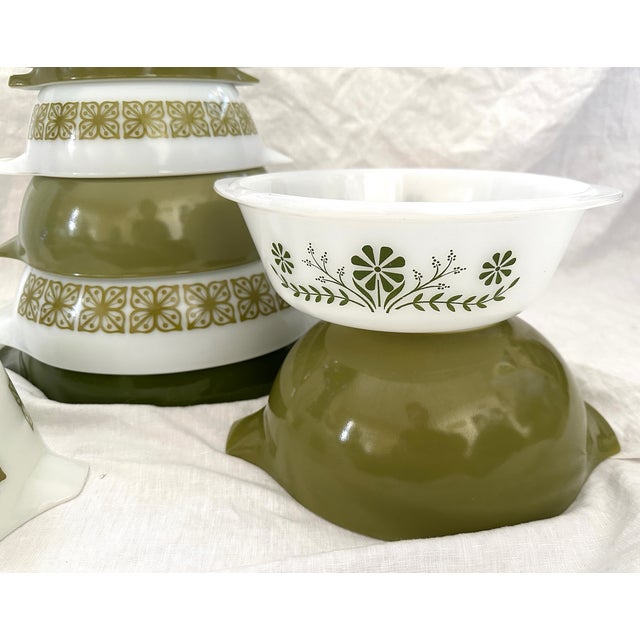 Vintage Pyrex "Verde Green & Verde Square Flowers" Mixing Bowls - Set of 9 For Sale - Image 9 of 10
