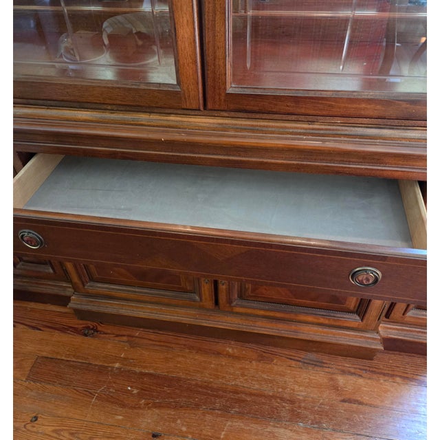 2000 - 2009 Traditional Broken Pedument China Cabinet For Sale - Image 5 of 13
