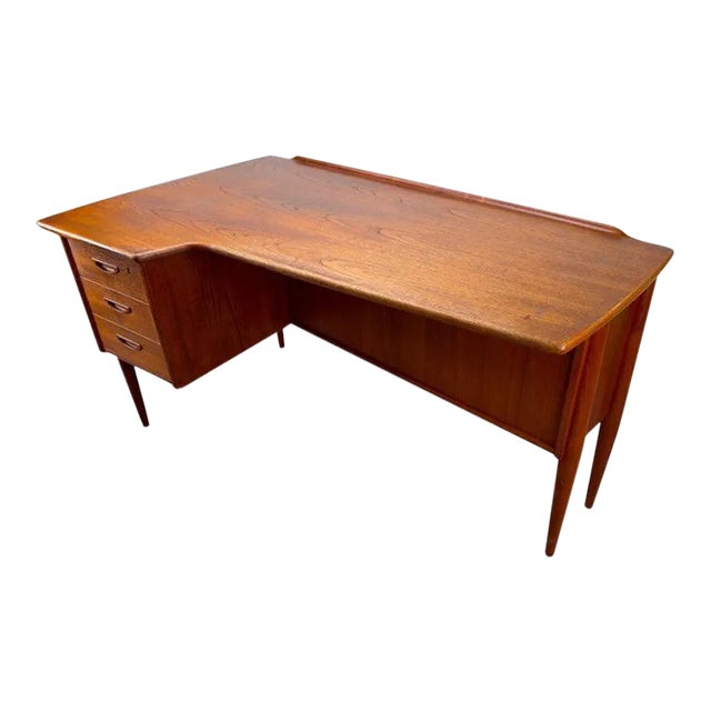 Göran Strand for Lelångs Möbelfabrik Model A10 MCM Swedish Desk For Sale
