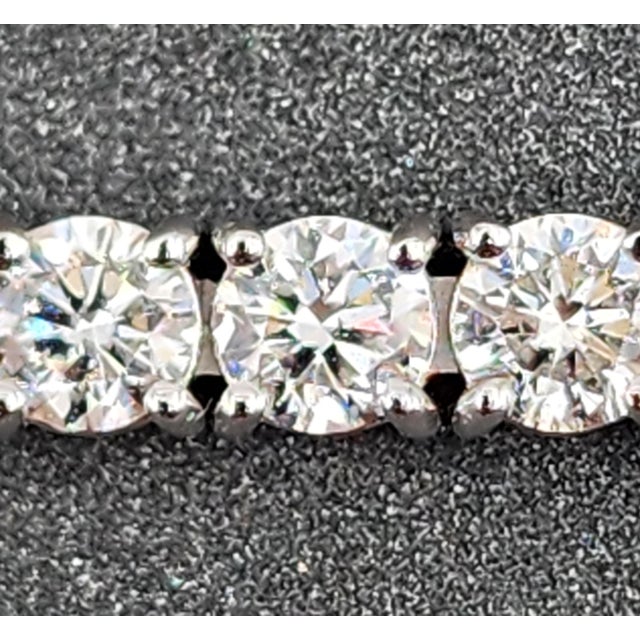 7.42 Ct Diamond Tennis Bracelet For Sale - Image 4 of 8